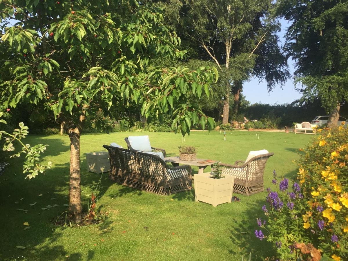 Forthay Bed And Breakfast North Nibley Exteriér fotografie